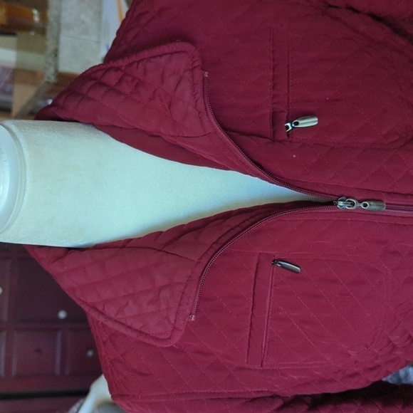 Gallery merlot wine quilted academia warm chic fall zip up barn jacket. Sz S - Picture 6 of 11